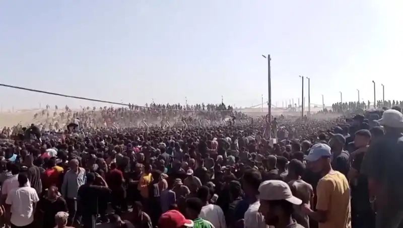 İnsani Yardım İhtiyacı: İsrail'in Saldırısı Sonucunda 30 Filistinli Hayatını Kaybetti