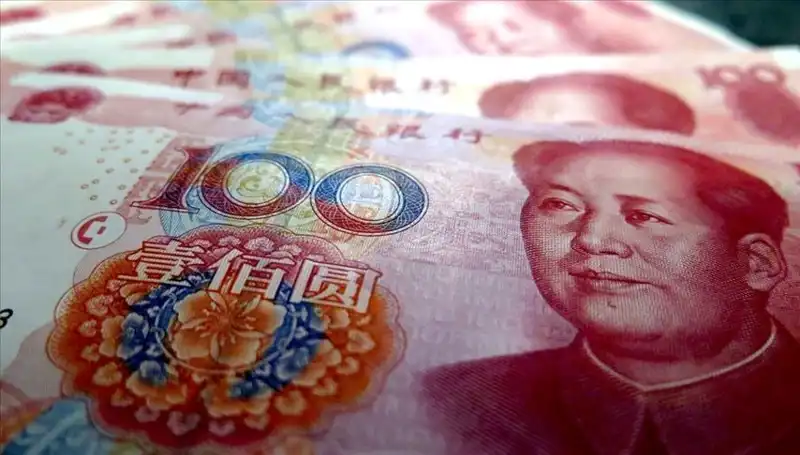 Yuan Düşüşte: Çin Ekonomisi Üzerindeki Etkileri