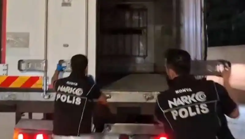 Konya'da Uyuşturucu Operasyonunda Dört Şüpheli Yakalandı: Ayrıntılar Belli Oldu