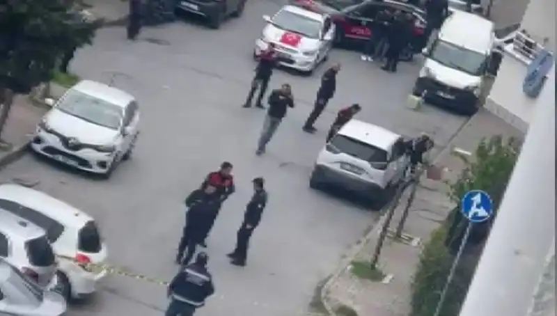 Yolda Yürüyen Şahsa Açılan Kurşun Yağmuru: Kimlikler Ortaya Çıktı!