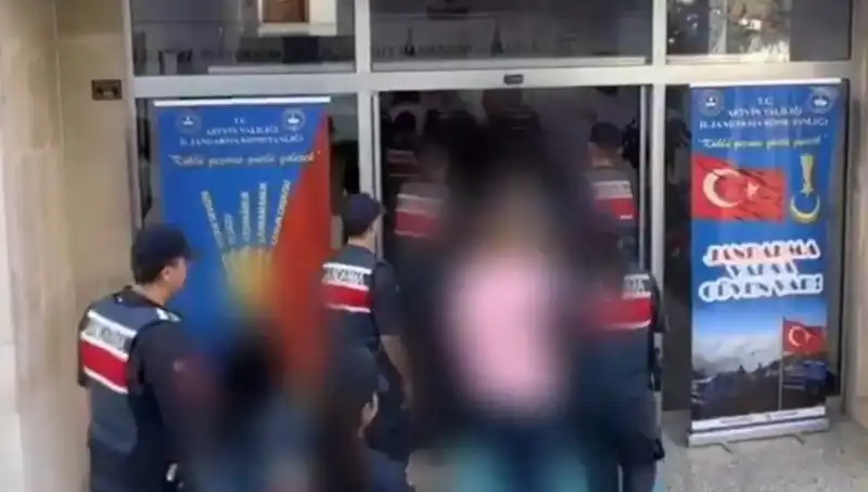 30 İlde FETÖ Operasyonu: 65 Kişi Tutuklandı, Gözaltı Sayısı Yükseldi!