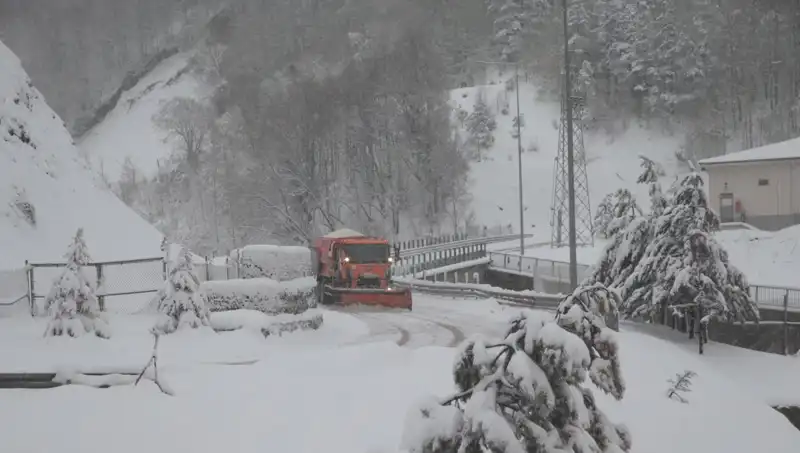 Bolu Dağı'nda Kar Yağışı: Doğa Tutkunları için Büyüleyici Bir Manzara