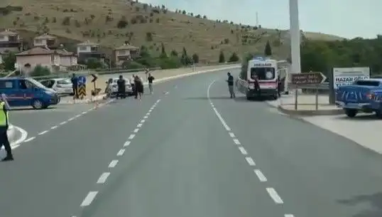Elazığ’da Trafik Kazası: İki Otomobil Çarpıştı, Yaralılar Hastaneye Sevk Edildi