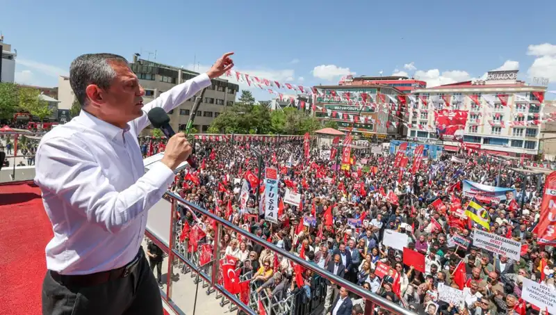 Özgür Özel'den Çarpıcı Açıklama: Örgütün Silah Bırakma Sürecine Tam Destek!
