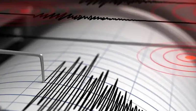 Manisa'da 4 Büyüklüğünde Deprem: Şehirde Panik Hâkim Oldu