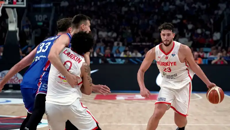 12 Dev Adam, EuroBasket'te İsveç ile Kritik Maçta Buluşuyor