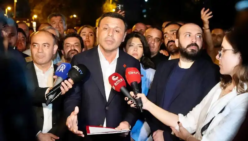 CHP İstanbul İl Başkanı Özgür Çelik, Adalet Arayışında Sesini Yükseltti