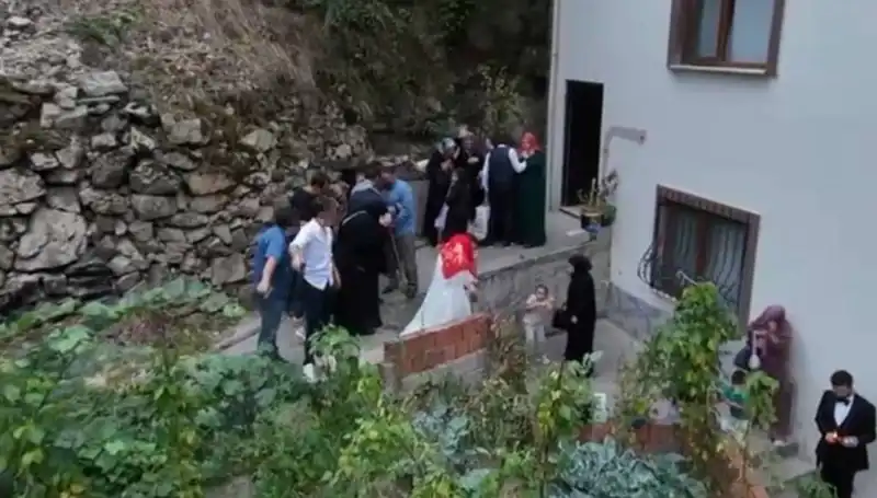 Kanlı Düğün: Bir Komplonun İç Yüzü ve Kaçış Anı!