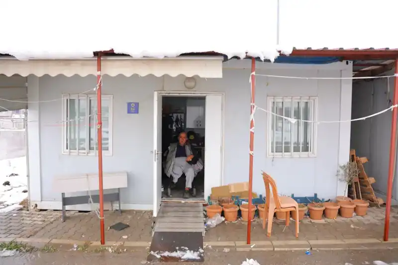 Hayatta Kalmanın Zorlu Hikayesi: 6. Günde Enkaz Altından Kurtuldu