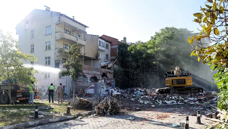 Sındırgı'da Artçı Sarsıntılar Devam Ediyor: 4.0, 3.6 ve 3.9 Richer Ölçümleri