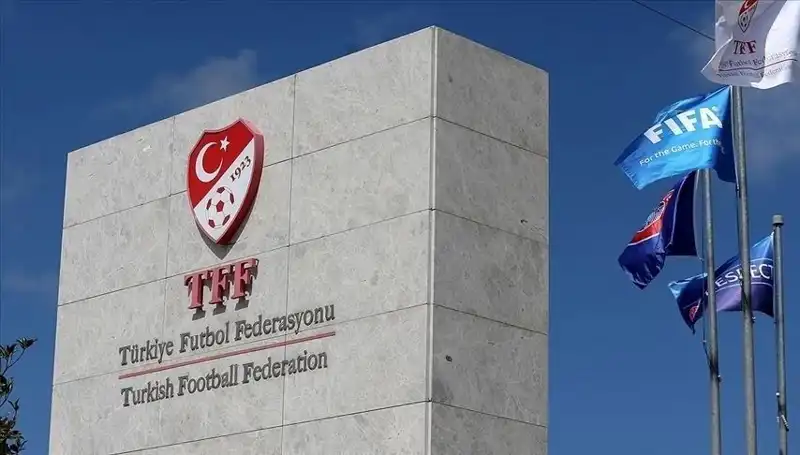 Türkiye'nin Profesyonel Futbol Ligi'nde Takım Sayısı Düşürüldü!