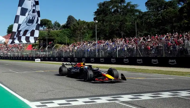 Formula 1'in Gözdesi Monako: Hız, Lüks ve Tarihi Yarışlar