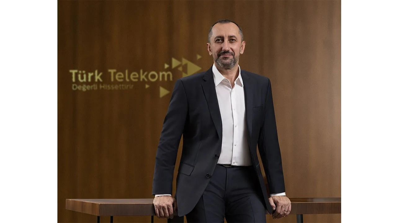 Türk Telekom’dan AKM’de Sanata Erişim: Tiyatroda Engel Kalkıyor