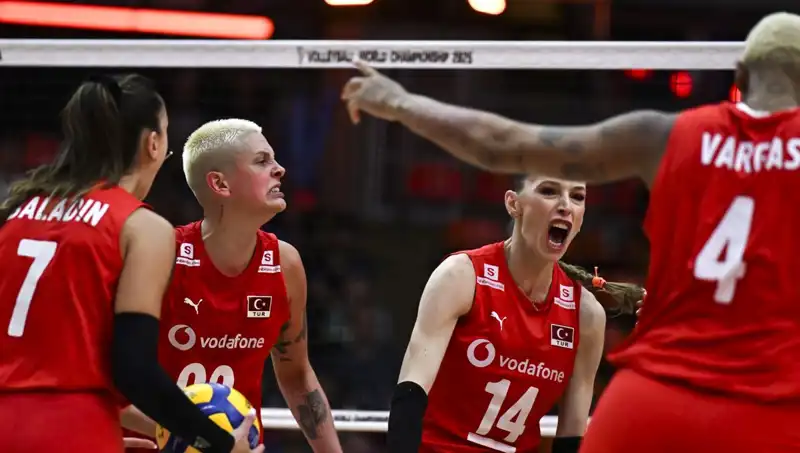 Türkiye-Japonya Voleybol Maçı: Filenin Sultanları Galibiyet İçin Sahada!