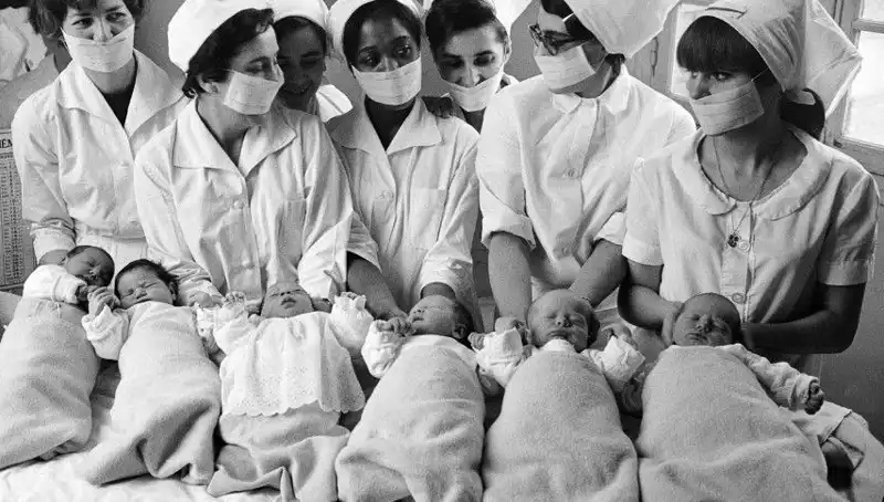 70 Yıl Sonra Hastane Hatası, Kayıp Kardeşiyle DNA Testiyle Buluşmasını Sağladı