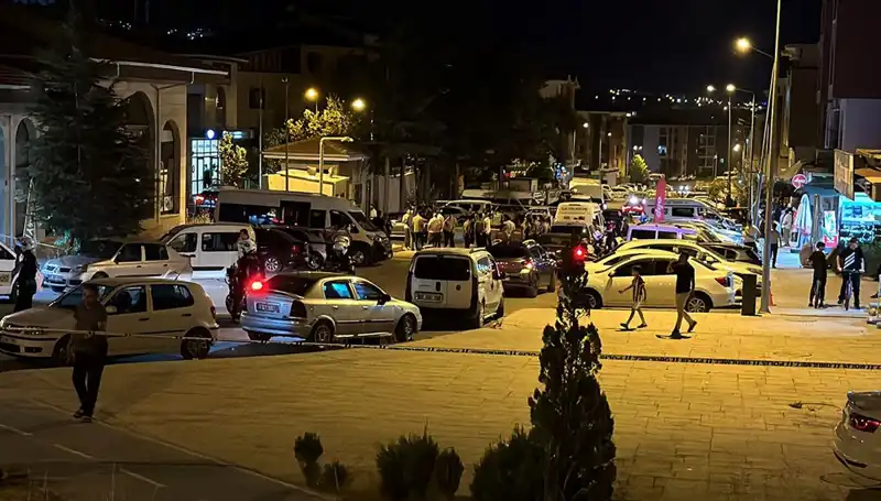 Aile Tartışması Kanlı Bitti: 1'i Ağır 3 Yaralı
