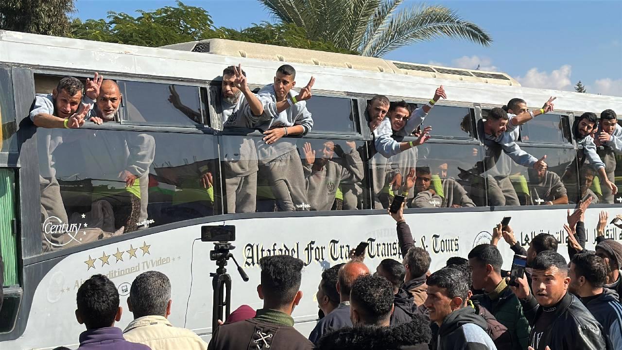 İsrail ile Hamas arasında rehine takası: 183 Filistinli serbest bırakıldı